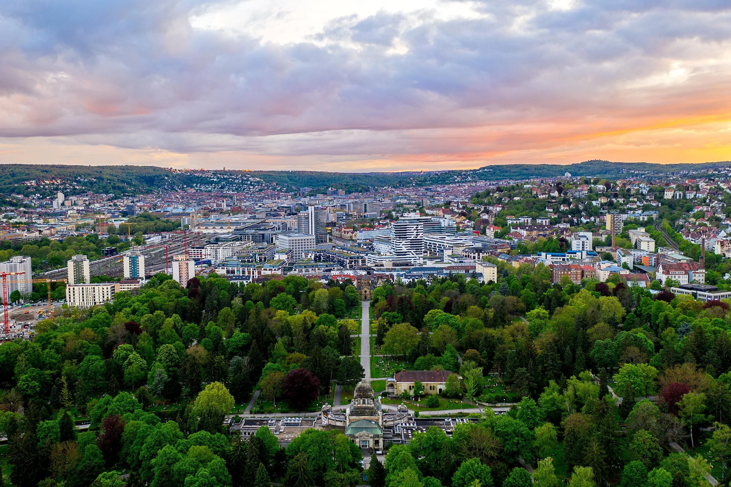 Stuttgart — Daniel Stauch — Pragfriedhof-Daniel-Stauch_DJI_0383_web.jpg