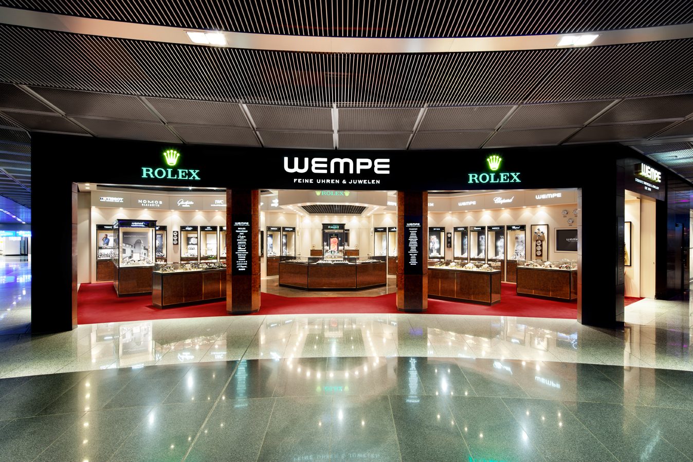 Wempe Frankfurt Airport — luxury retail photography by Daniel Stauch
